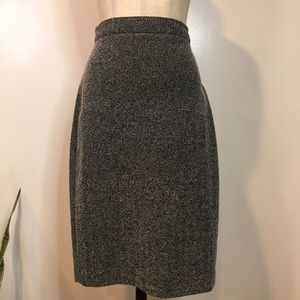 Banana Republic Size 6 Pencil Skirt